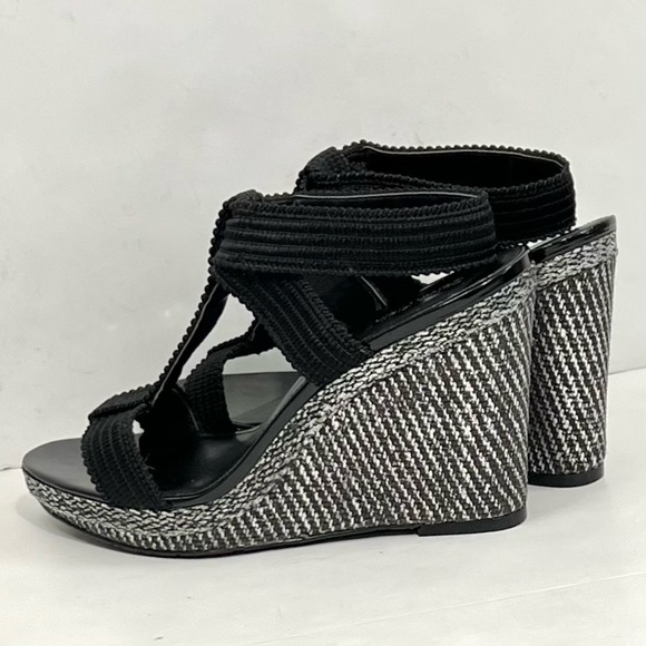 Calvin Klein Women’s Emalynn Ribber Elastic Wedges - Picture 4 of 9